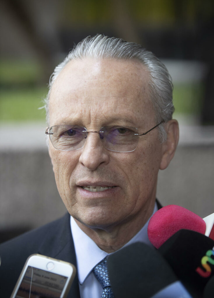 José Medina Mora se perfila como próximo presidente del CCE