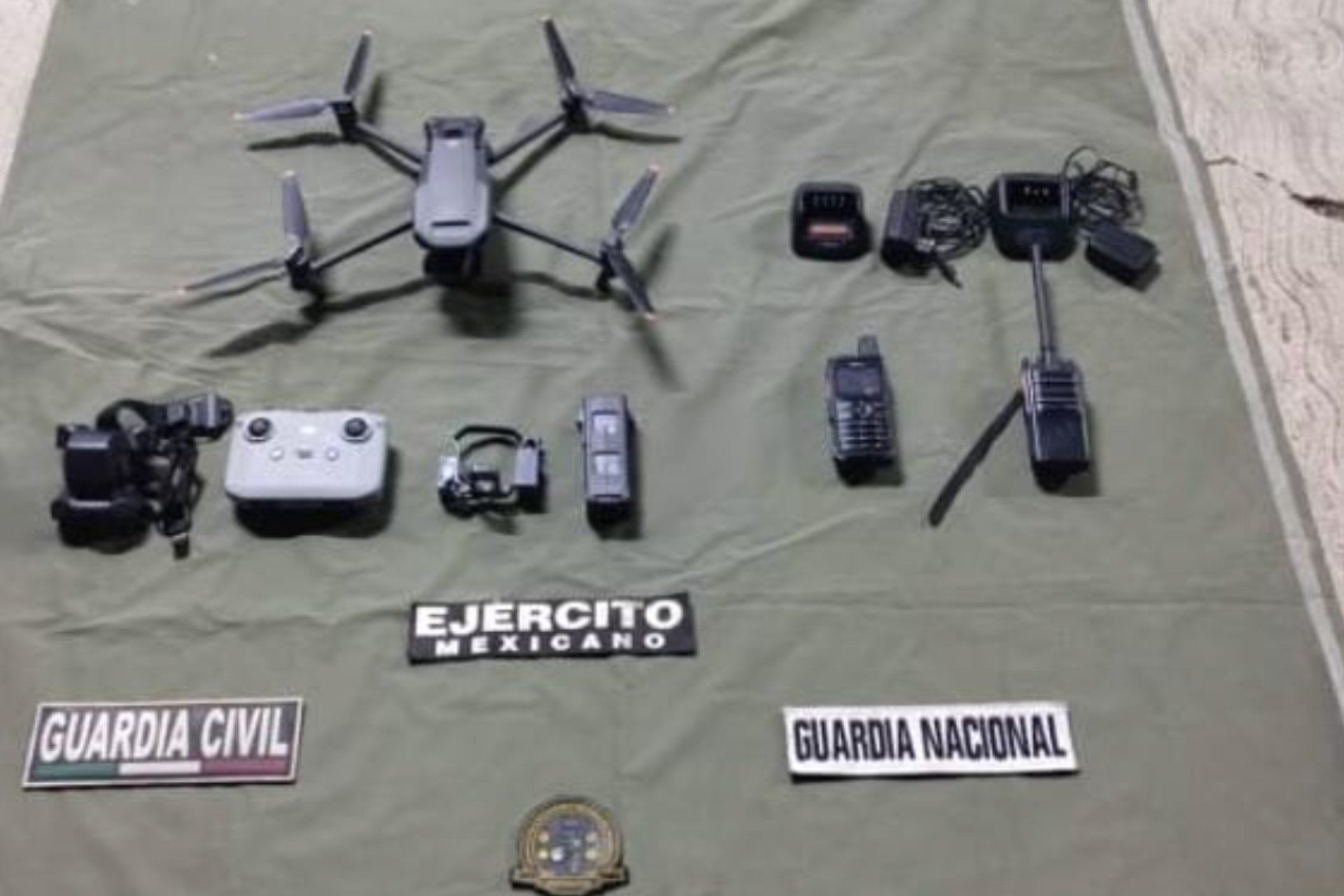 Detienen a hombre con dron y explosivos en Apatzingán, Michoacán Detienen a hombre con dron y explosivos en Apatzingán, Michoacán