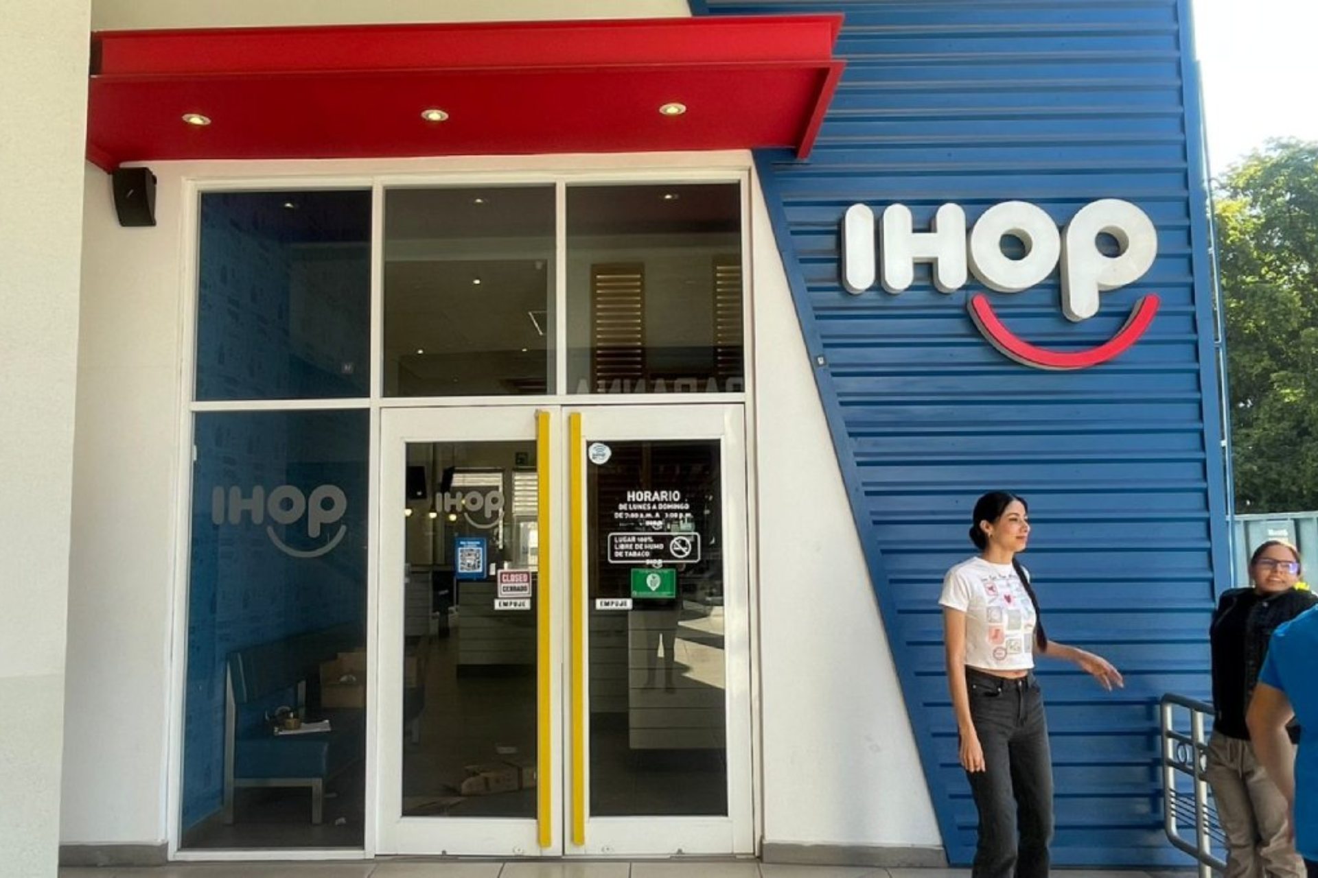 Restaurante IHOP de Culiacán, Sinaloa, cerrará sus puertas debido a la violencia Restaurante IHOP de Culiacán, Sinaloa, cerrará sus puertas debido a la violencia