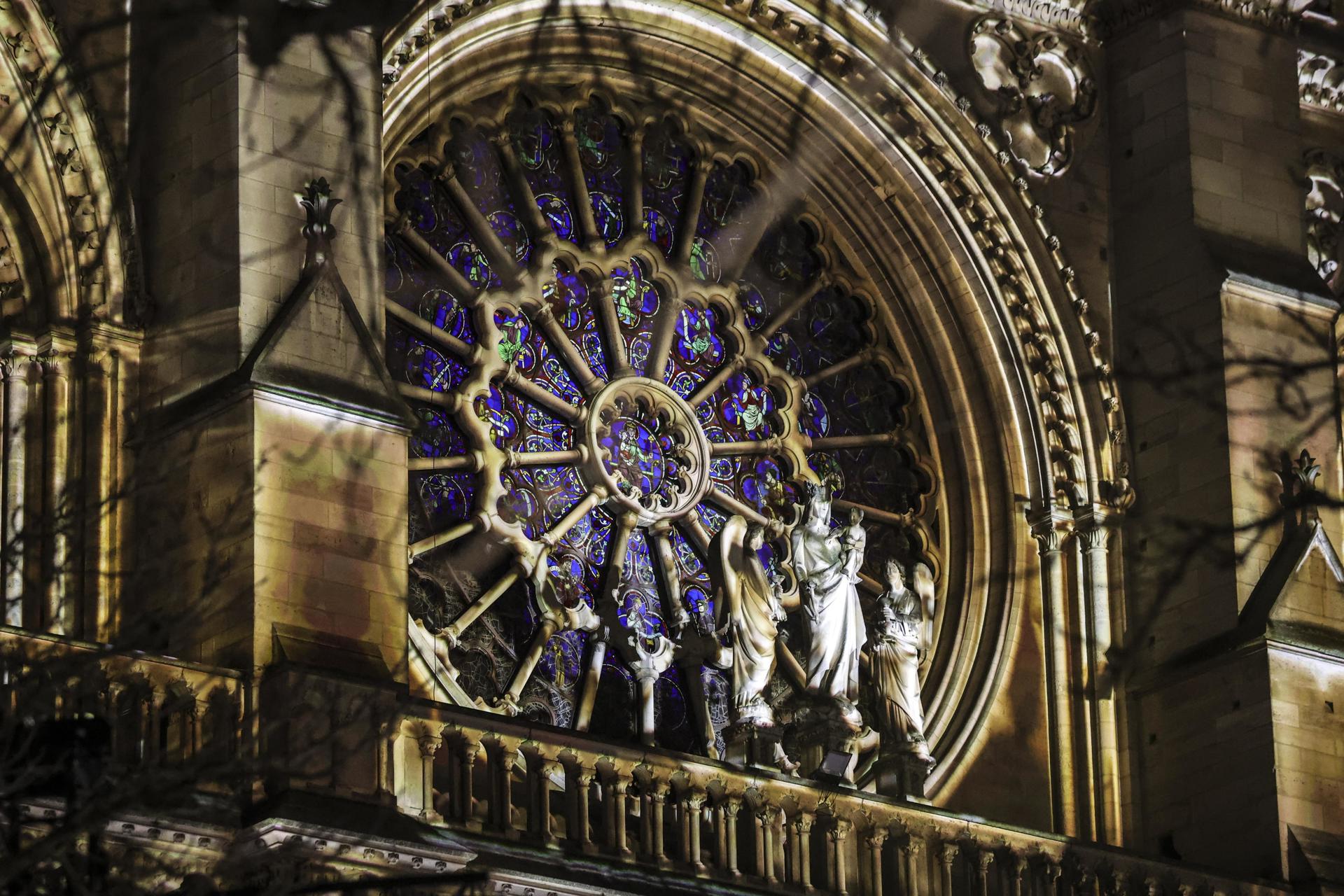 Notre Dame supera en visitantes al Louvre y la Torre Eiffel, a un año de su reapertura - notre-dame-en-francia