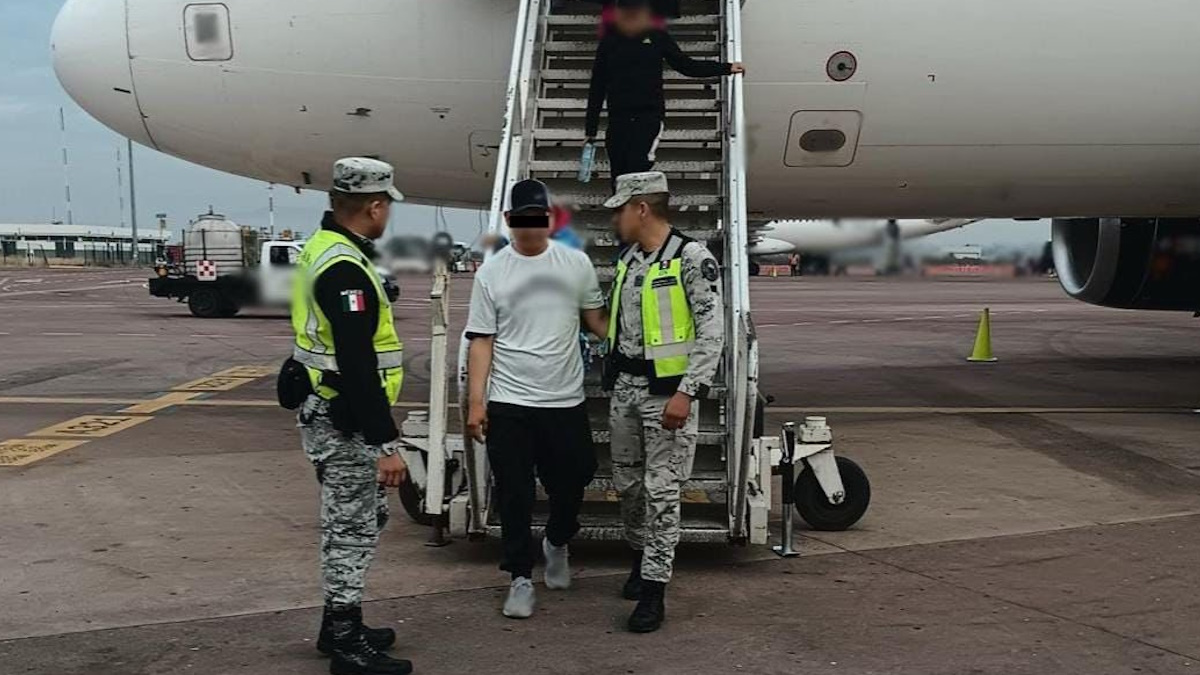 Pasajero intenta desviar vuelo de Volaris hacia EE.UU.; fue detenido