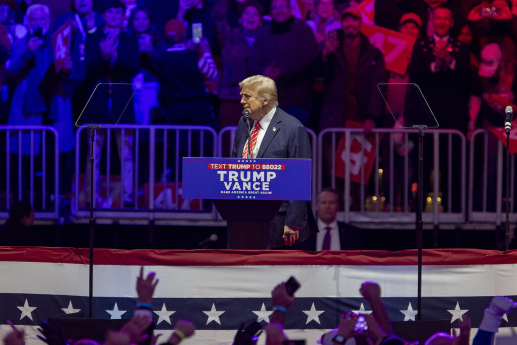 Trump celebra su "mitin de la victoria" a un día de su investidura - 57baf51afd6a98bd780e6181292d7d77d5757bb6-1024x683