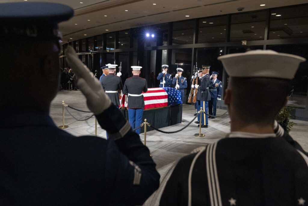 Cientos se acercan a la capilla ardiente del expresidente Jimmy Carter en Atlanta - 7923e3e394a9d4601b3563472975e7f65211f147w-1-1024x683