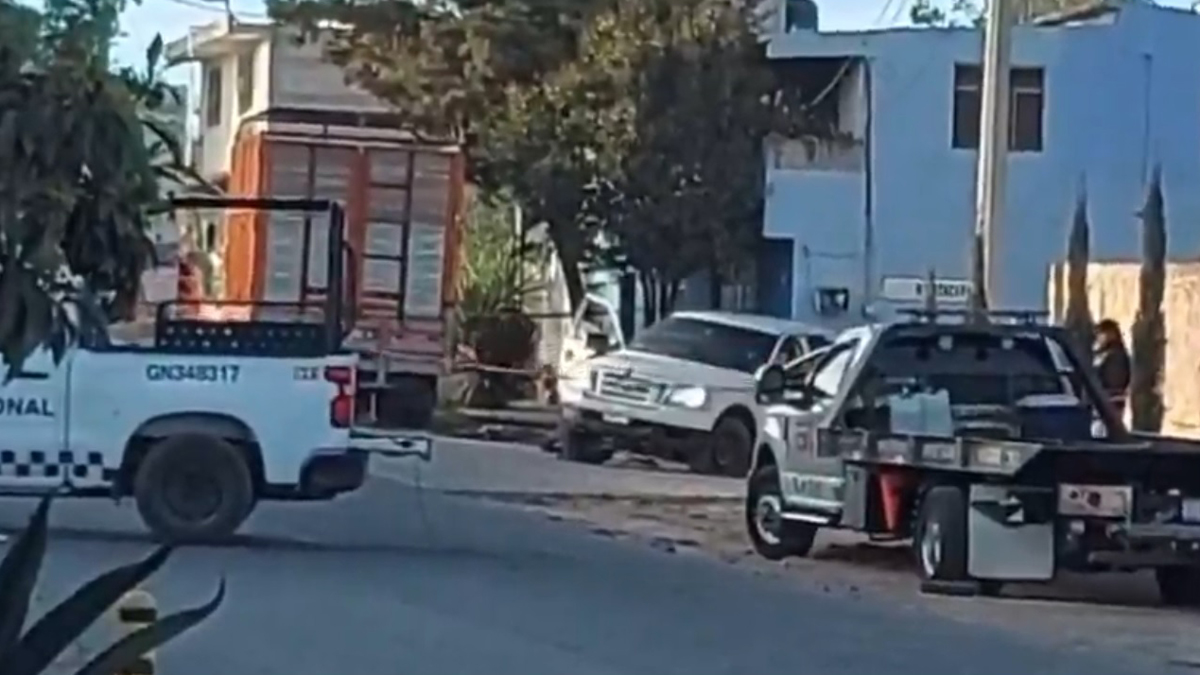 Se enfrentan fuerzas federales y civiles armados en Querétaro; hay un muerto Se enfrentan fuerzas federales y civiles armados en Querétaro; hay un muerto