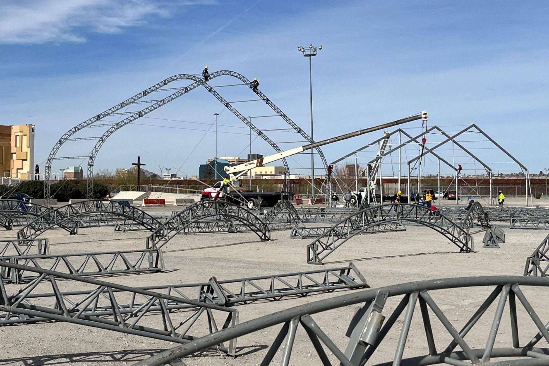 Albergues para migrantes terminarán de instalarse este fin de semana : Sheinbaum Albergues para migrantes terminarán de instalarse este fin de semana : Sheinbaum