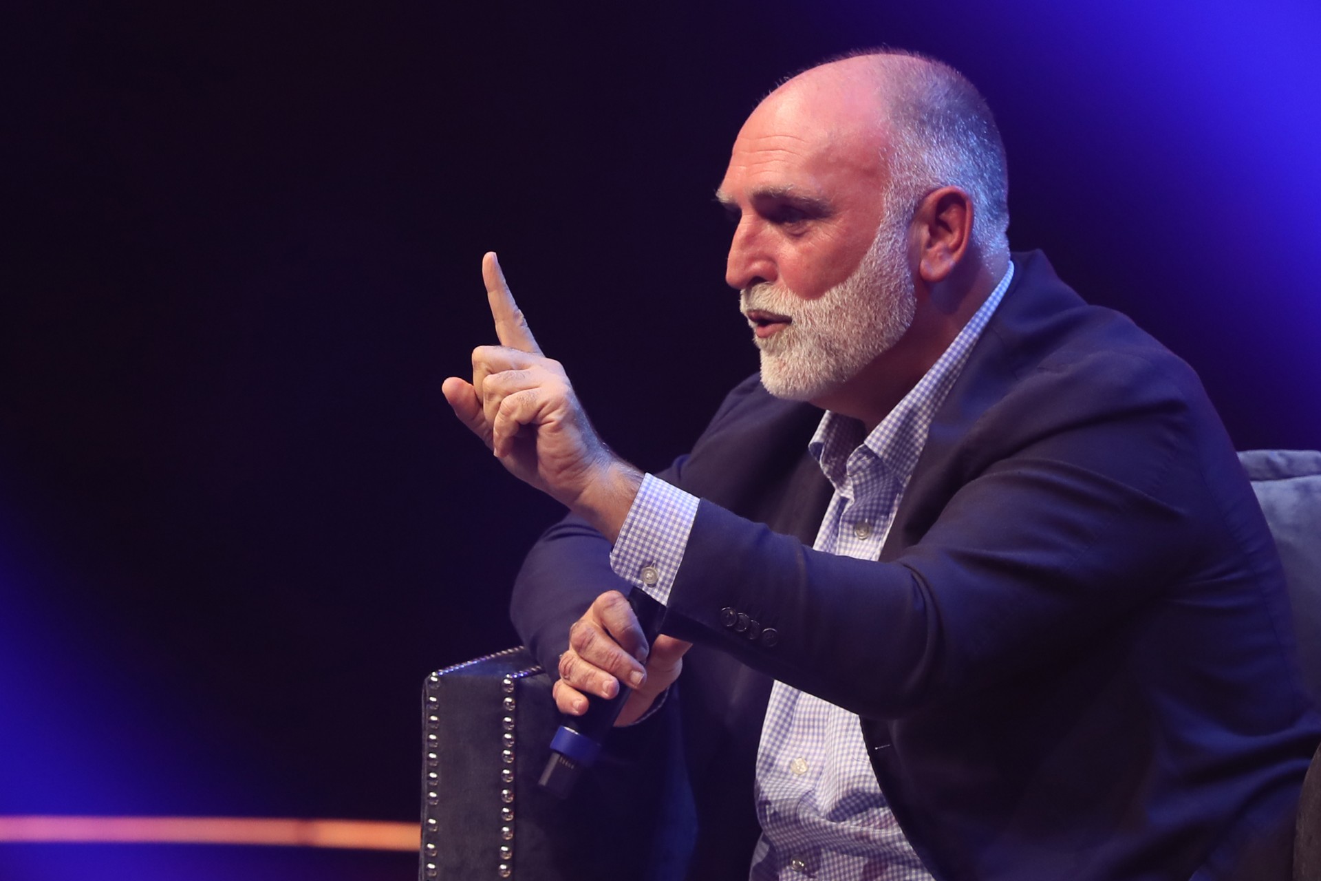 Trump cesa como asesor al chef José Andrés por no estar “alineado” con su visión