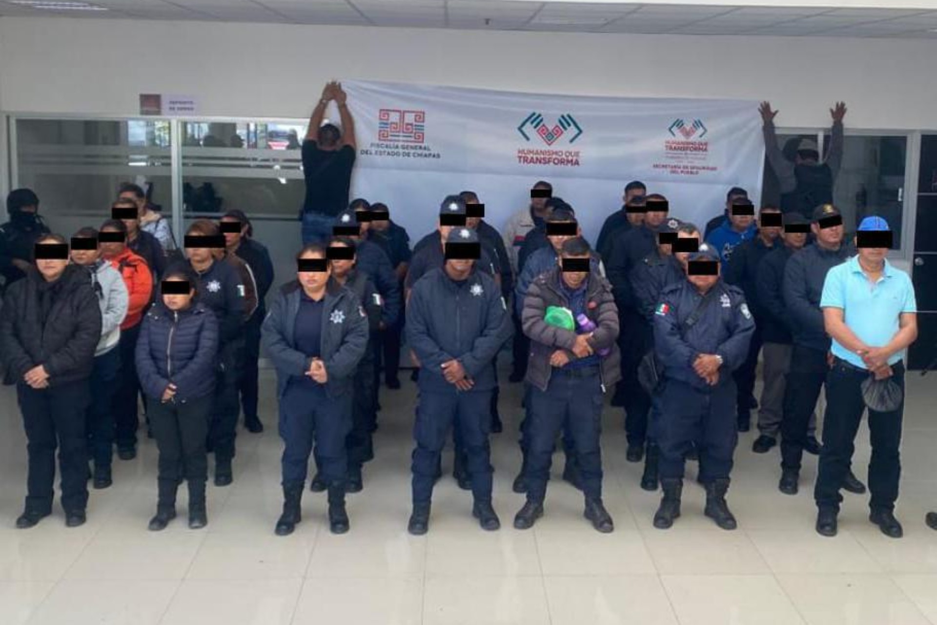 Detienen en Chiapas a 78 personas vinculadas a red de extorsión; hay policías y funcionarios