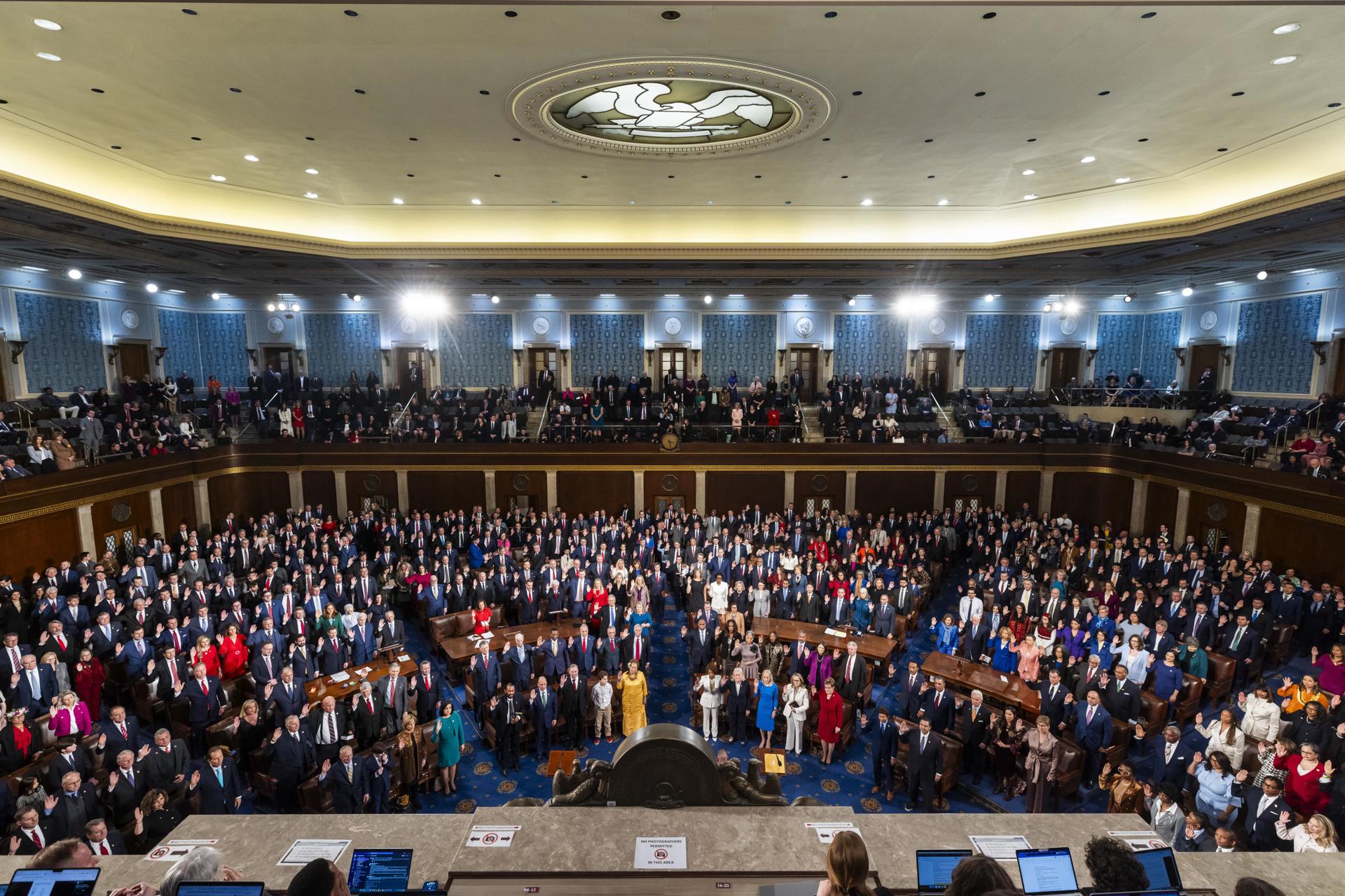 Congreso de EE.UU. inicia una nueva legislatura con una mayoría débil pero fiel a Trump