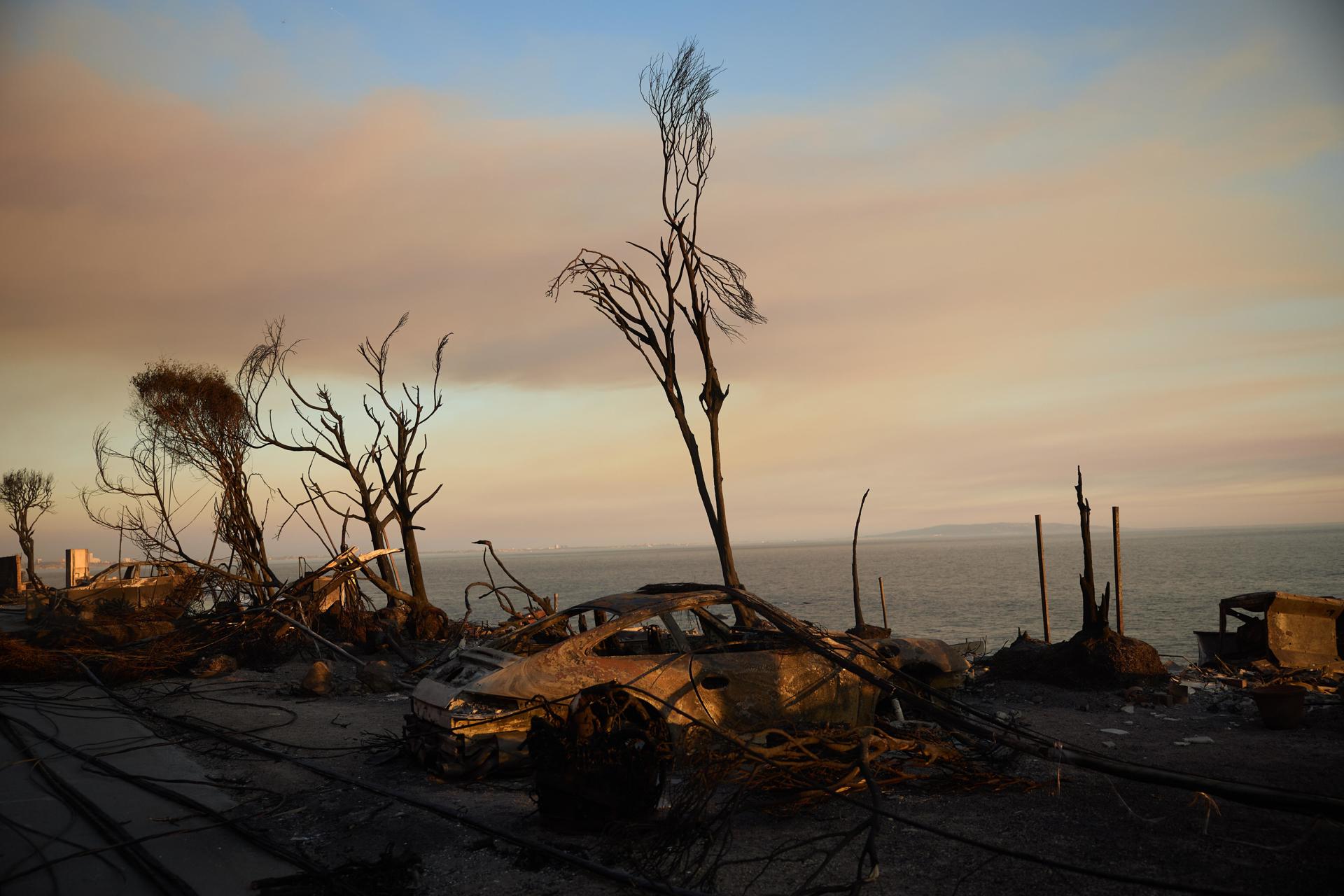 Papa Francisco expresa solidaridad con víctimas de incendios en Los Ángeles
