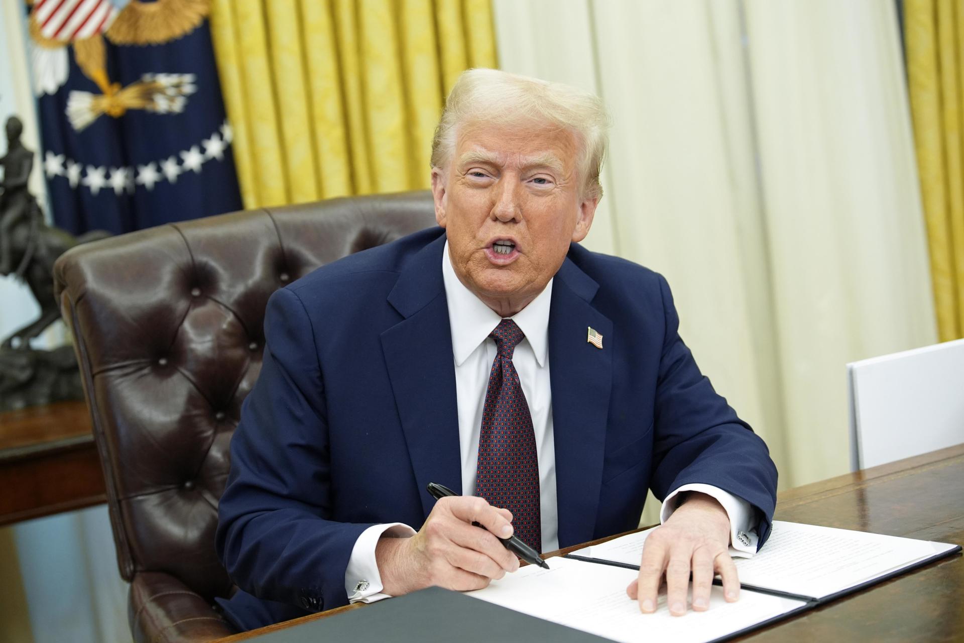 Trump firma orden ejecutiva para convertir a EE.UU. en la “capital de las criptomonedas”