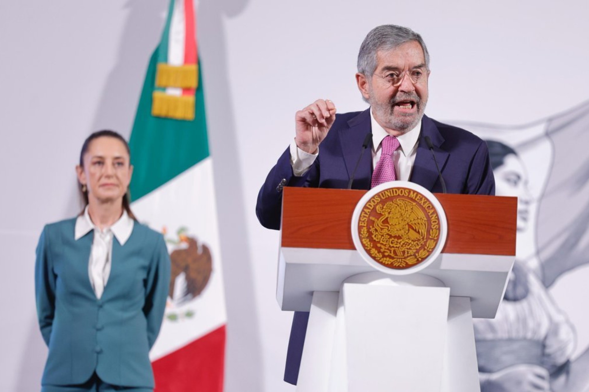 Gobierno rechaza la “medida unilateral” de Trump de reinstaurar ‘ Quédate en México ‘