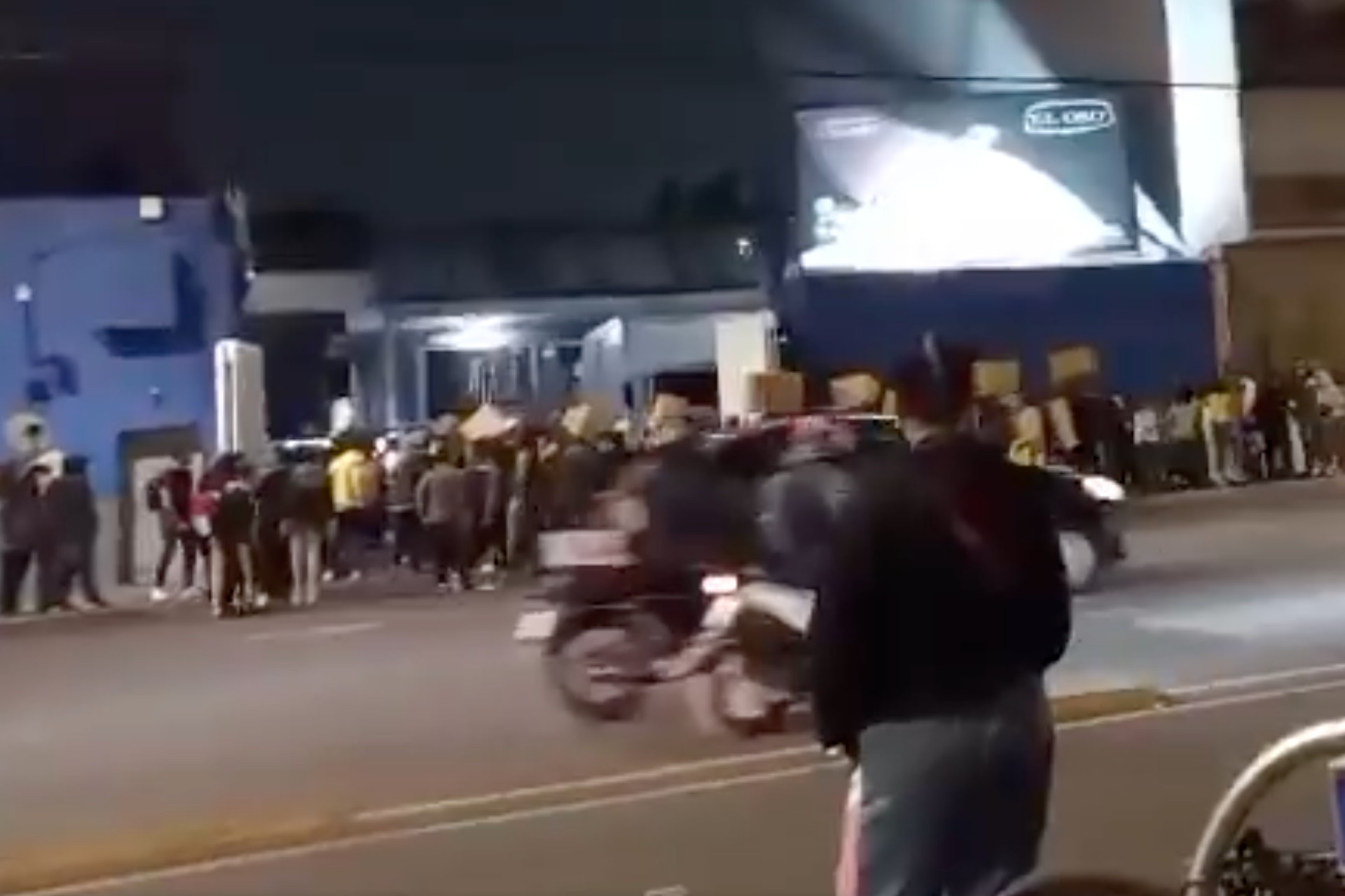 Desalojan fábrica ‘El Oso’ en la CDMX