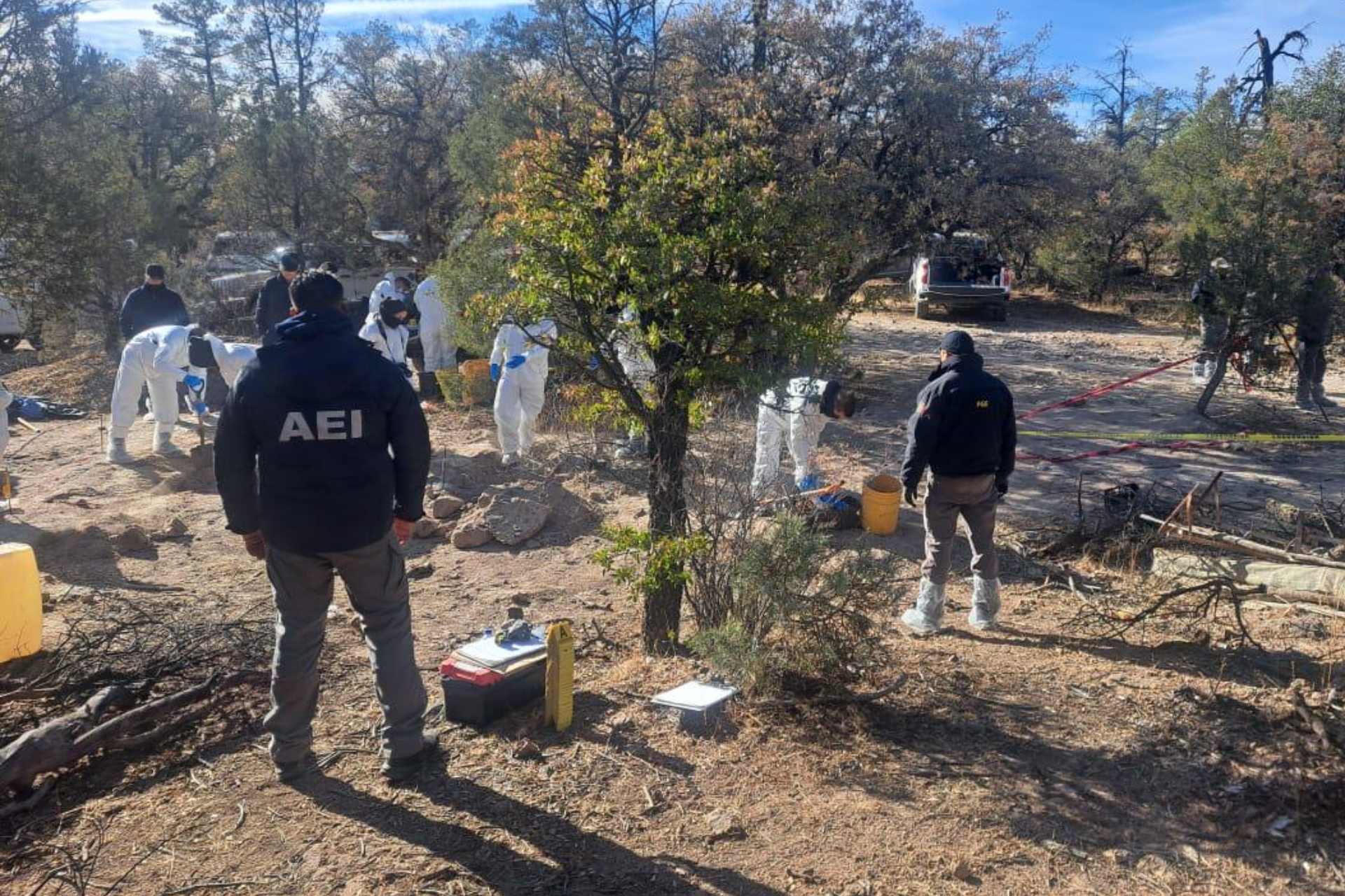 Hallan 56 cadáveres en fosas clandestinas de Casas Grandes, Chihuahua Hallan 56 cadáveres en fosas clandestinas de Casas Grandes, Chihuahua
