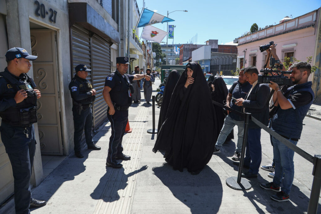 Guatemala captura a integrante de Lev Tahor solicitado en extradición por México - integrantes-de-la-secta-ultraortodoxa-judia-lev-tahor-1024x683