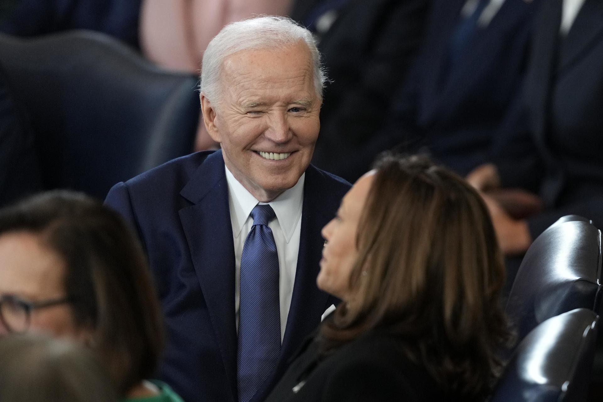 Biden perdona a miembros de su familia minutos antes de dejar la Presidencia de EE.UU. Biden perdona a miembros de su familia minutos antes de dejar la Presidencia de EE.UU.