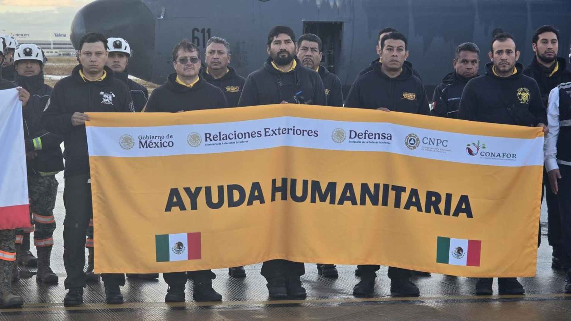 Viajan elementos de la Defensa, Conafor y Protección Civil a LA para combatir los incendios forestales Viajan elementos de la Defensa, Conafor y Protección Civil a LA para combatir los incendios forestales