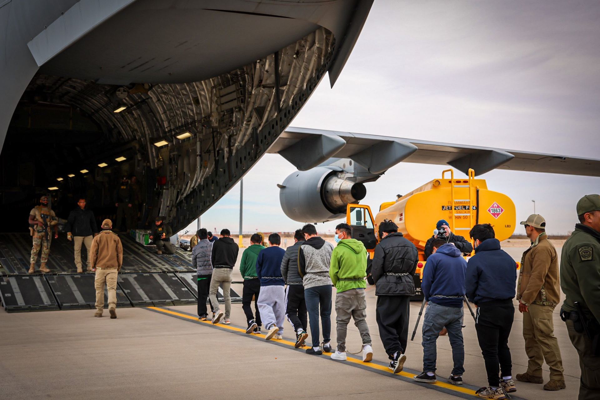 Casa Blanca usa promoción turística para publicitar deportaciones; causa polémica
