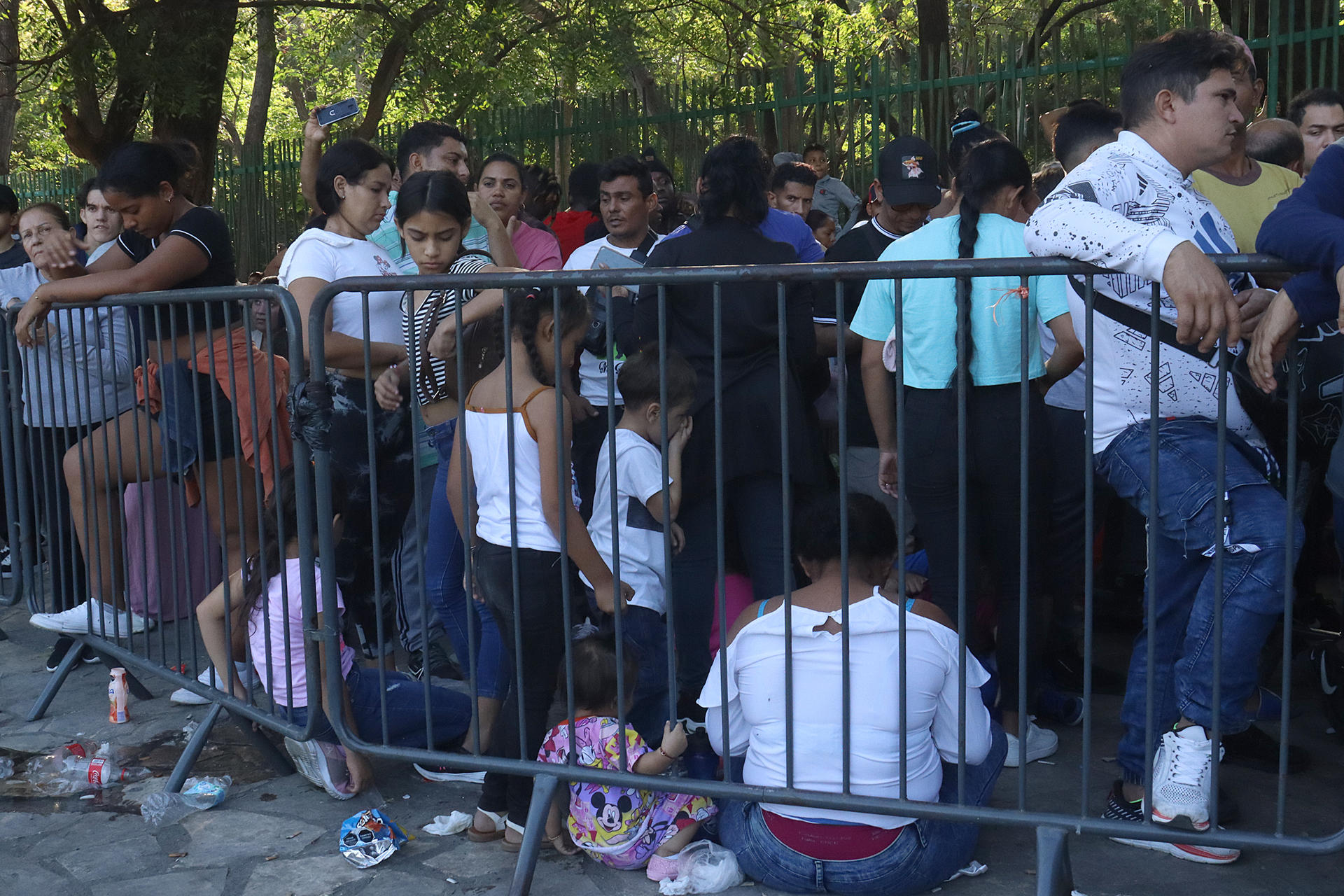 Migrantes saturan oficinas de asilo en Chiapas tras medidas de Trump