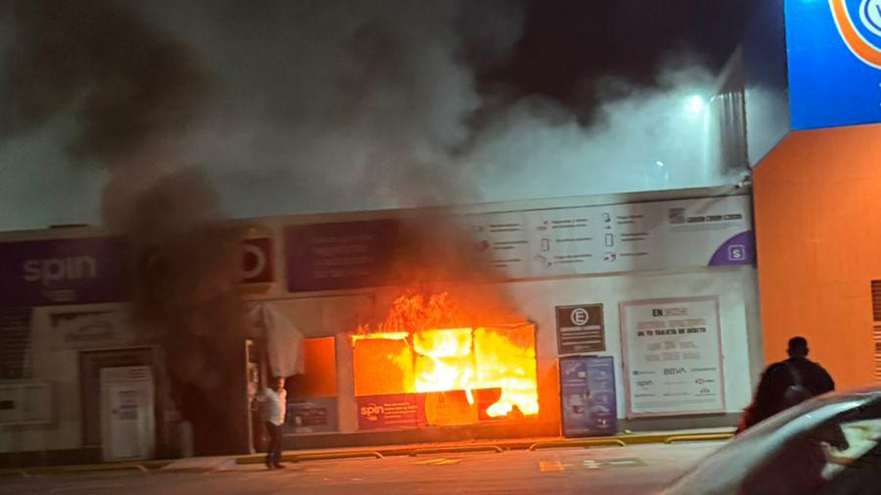 Tabasco cerró 2024 con quema de negocios y disparos Tabasco cerró 2024 con quema de negocios y disparos