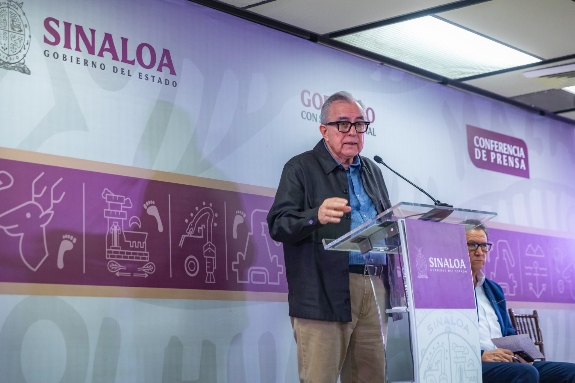 Crimen es el enemigo, no el Gobierno: Rubén Rocha Crimen es el enemigo, no el Gobierno: Rubén Rocha