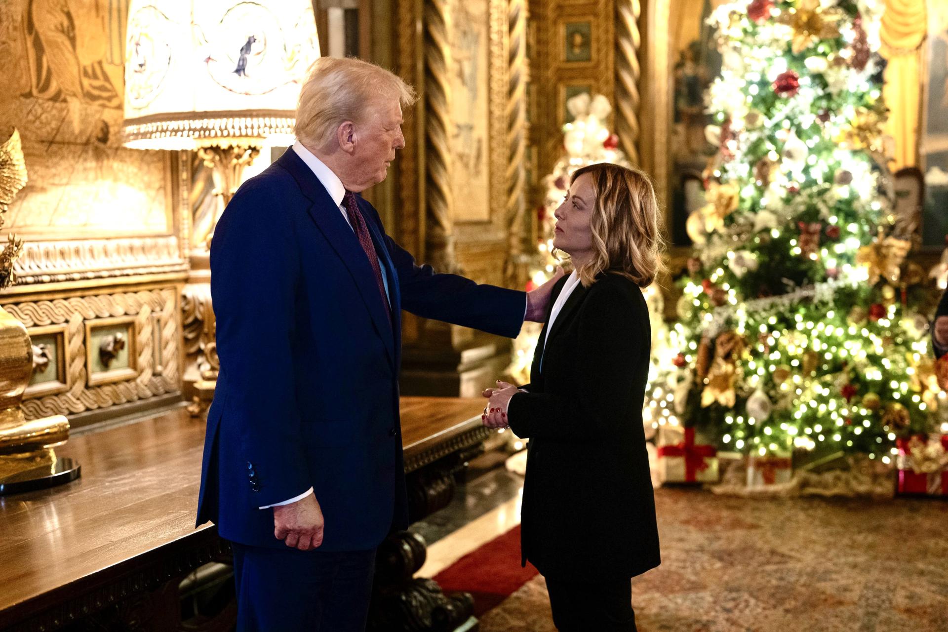 Primera ministra italiana, Giorgia Meloni, sorprende a Donald Trump con visita
