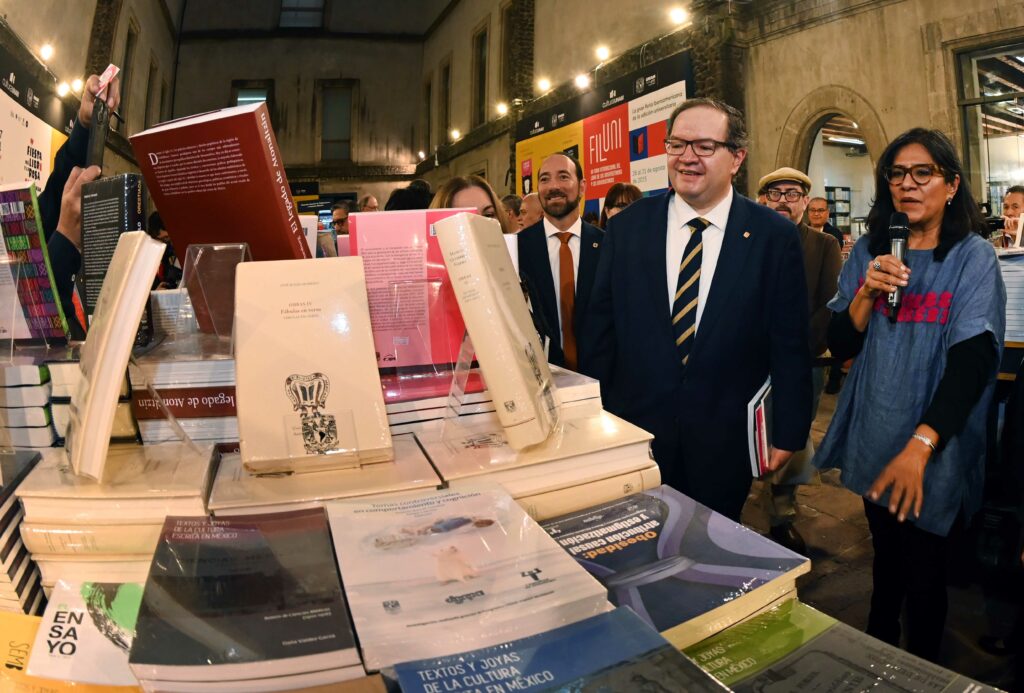 Inauguran la 46 Feria Internacional del Palacio de Minería - 11614-1024x693