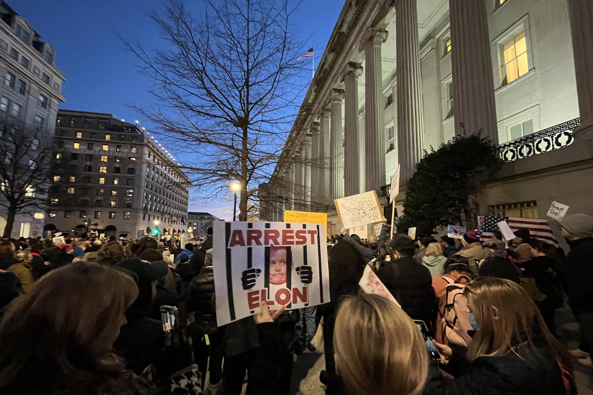 Manifestación multitudinaria en Washington contra el rol de Musk en el Gobierno federal Manifestación multitudinaria en Washington contra el rol de Musk en el Gobierno federal