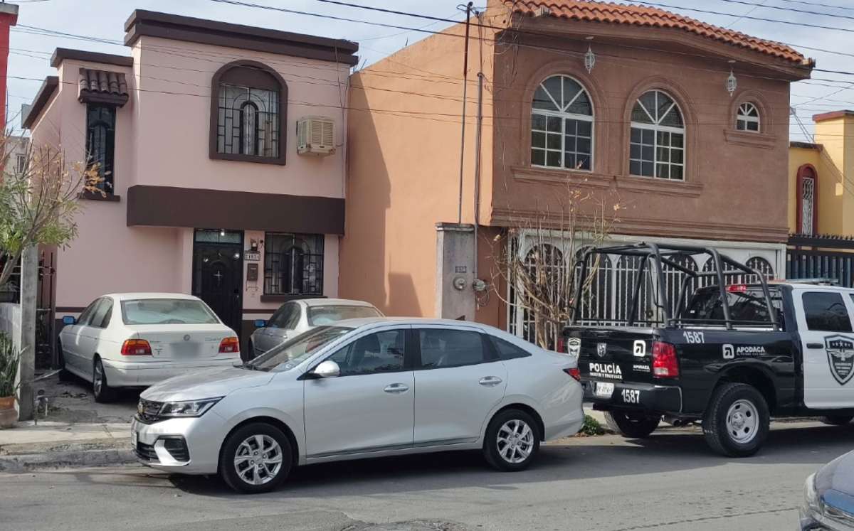 Pareja droga a adulto mayor y roba su casa, en Apodaca Pareja droga a adulto mayor y roba su casa, en Apodaca