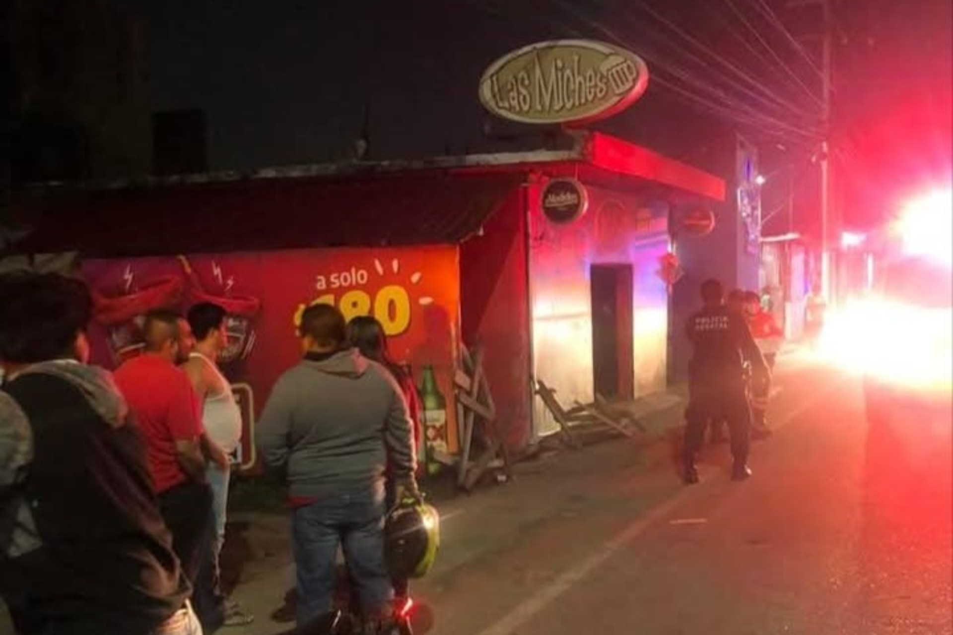 Atacan chelería en Villahermosa, Tabasco; hay 4 muertos Atacan chelería en Villahermosa, Tabasco; hay 4 muertos