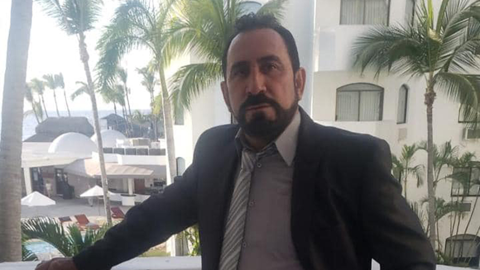 Buscan en Culiacán al cirujano César Luna; fue secuestrado por hombres armados Buscan en Culiacán al cirujano César Luna; fue secuestrado por hombres armados