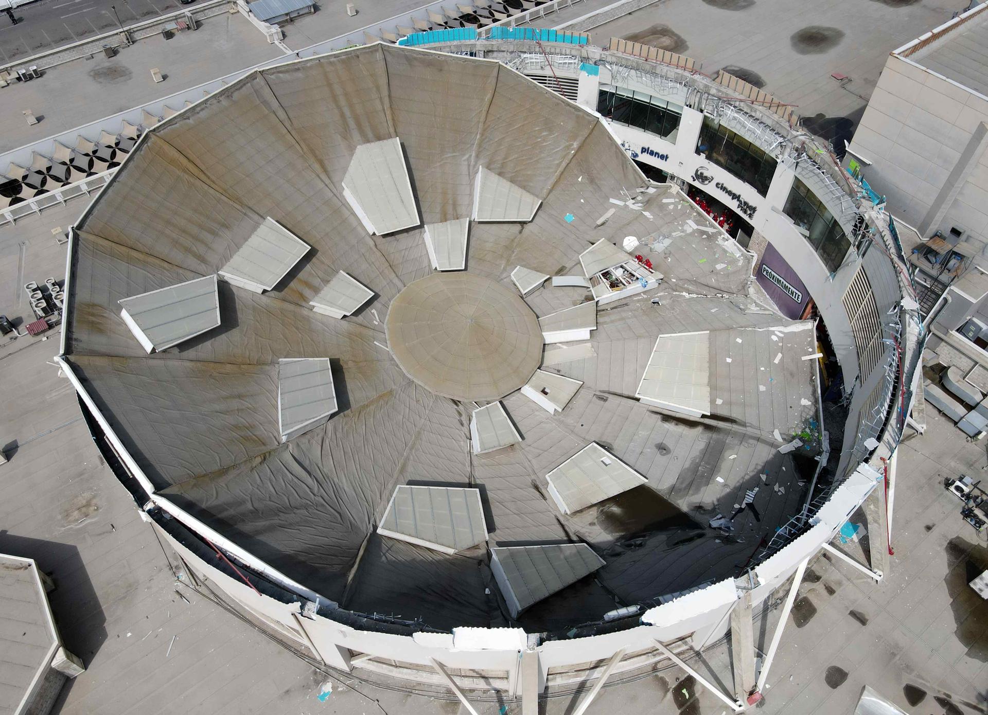 Al menos ocho muertos por desplome de techo en centro comercial de Perú