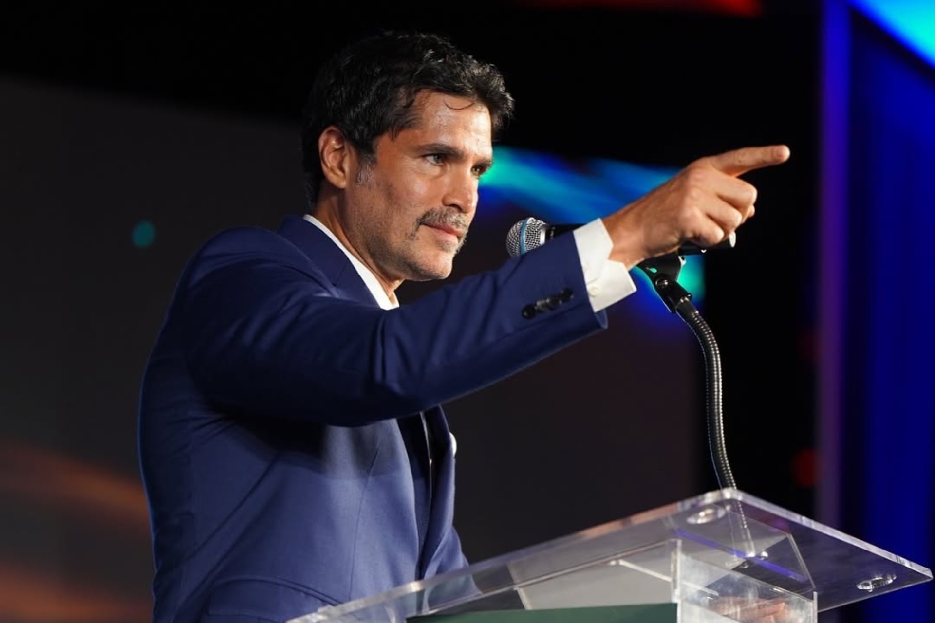 Sheinbaum denuncia el “racismo” de Eduardo Verástegui, pero duda de su alcance en México Sheinbaum denuncia el “racismo” de Eduardo Verástegui, pero duda de su alcance en México