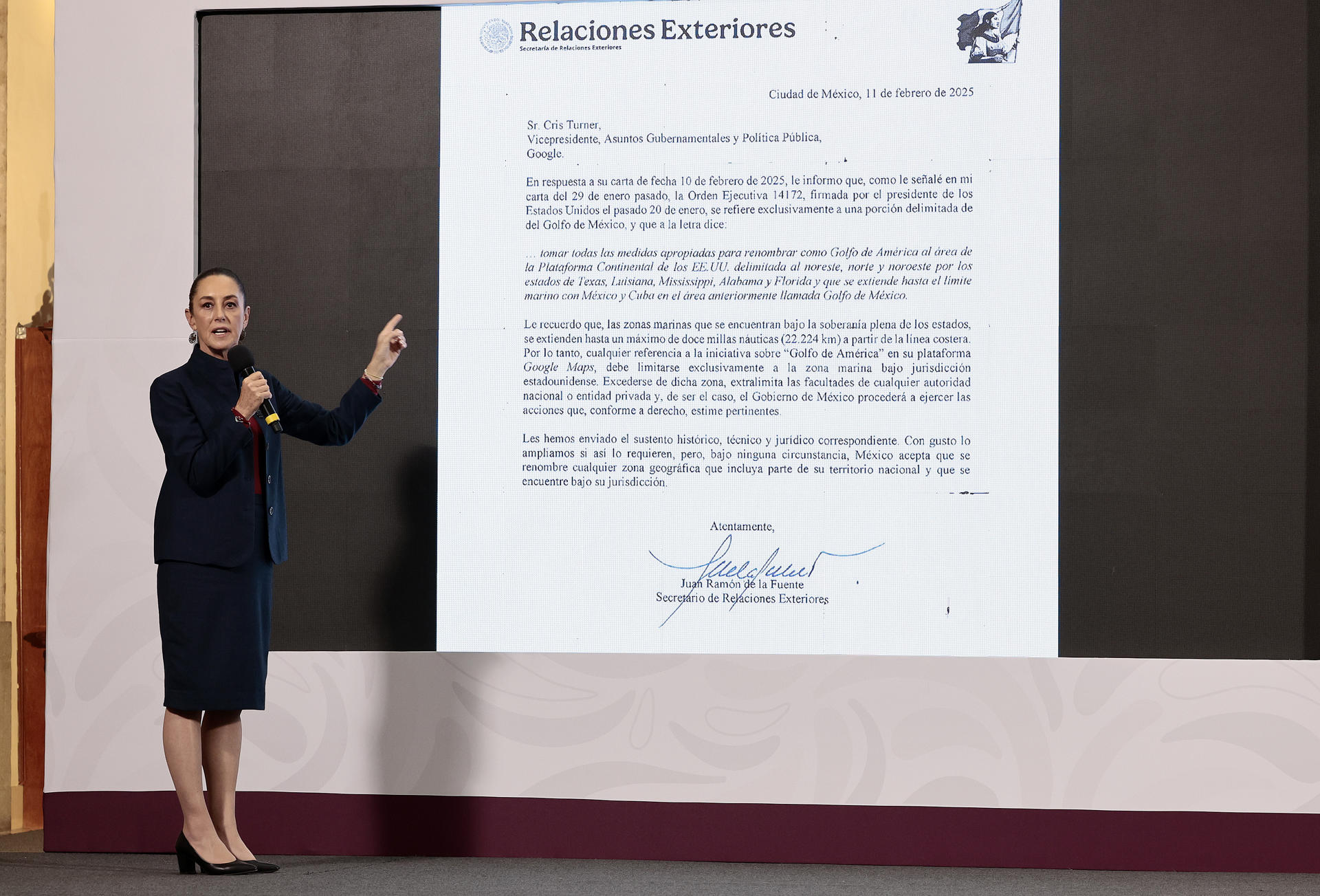 Sheinbaum dice que Google “está mal” por carta en donde defiende el ‘Golfo de América’