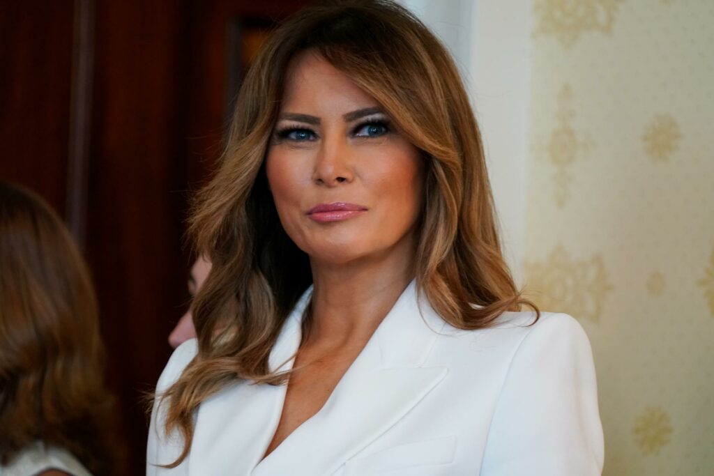 Trump arropa a Melania en la premiere de su documental: "Es una buena influencia para mí" - 9c3a9c91bc6f0599ca5418841e2aa77e781ad13ew-1024x683
