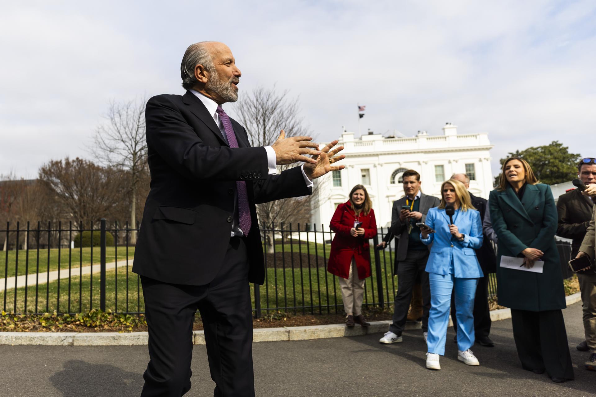 Trump quiere eximir de impuestos a quienes ganen menos de 150 mil dólares