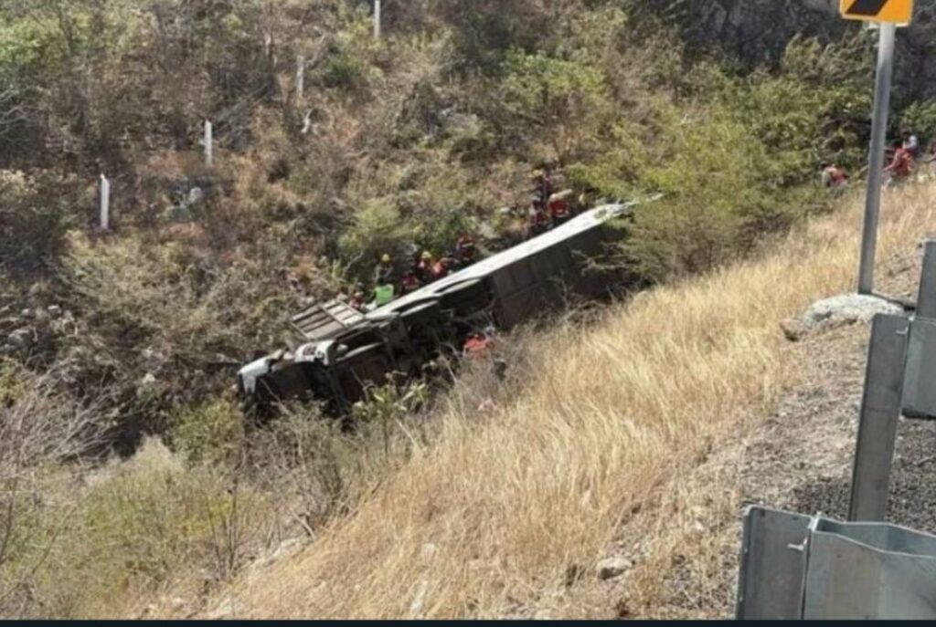 Oaxaca accidente autobús simpatizantes Morena Sheinbaum