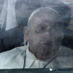 Rey Carlos III y Camila posponen su visita al papa Francisco hasta que se recupere