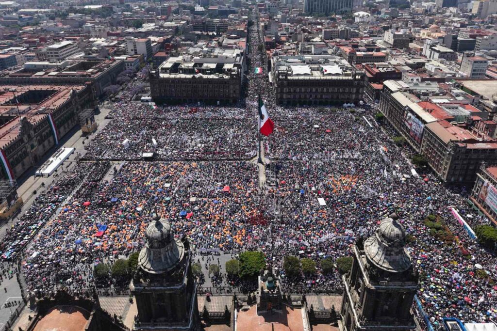 Sheinbaum Zócalo asamblea informativa 9mar25 acarreados