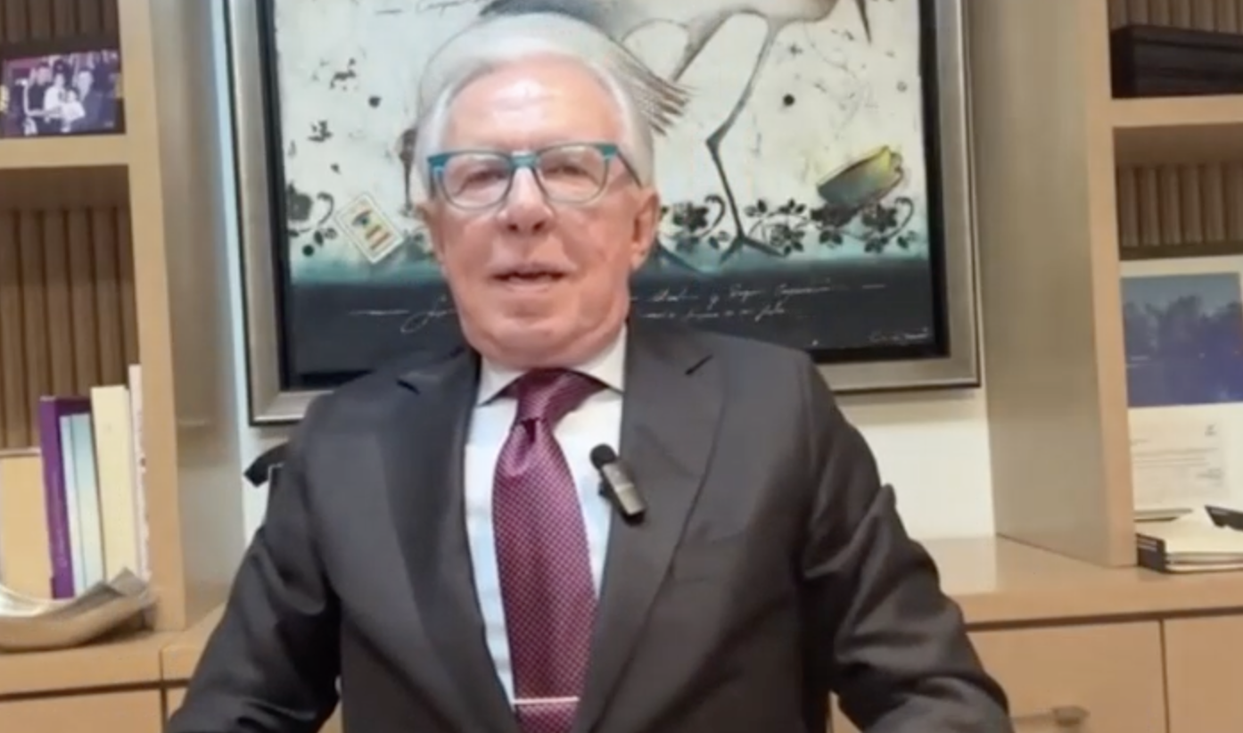 A la distancia no se ve mejor, se ve más lejos A la distancia no se ve mejor, se ve más lejos