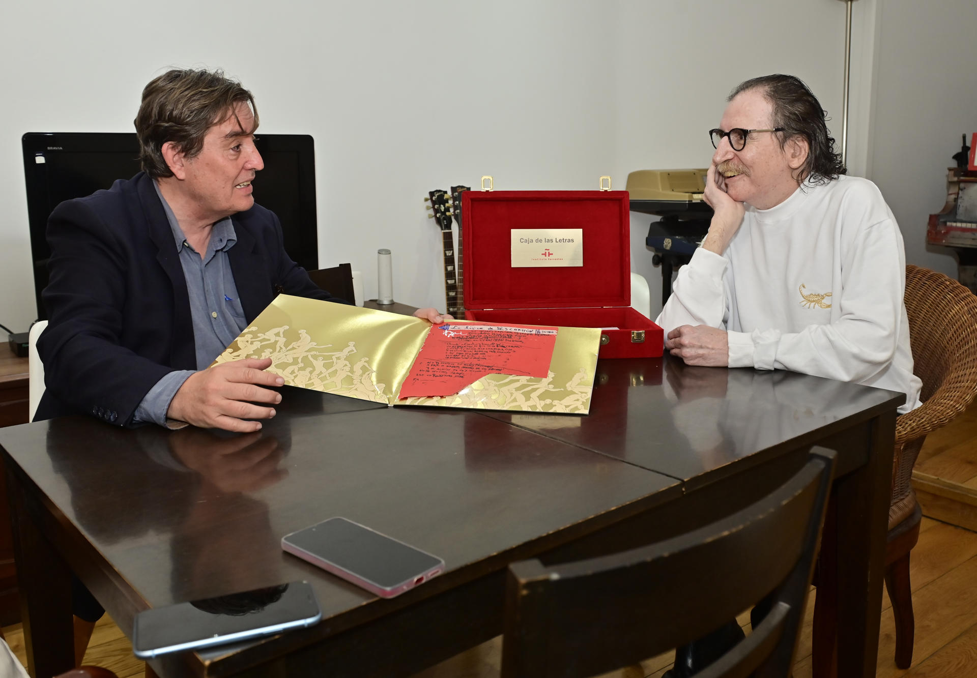Charly García cede como legado un disco y letras de dos canciones al Instituto Cervantes