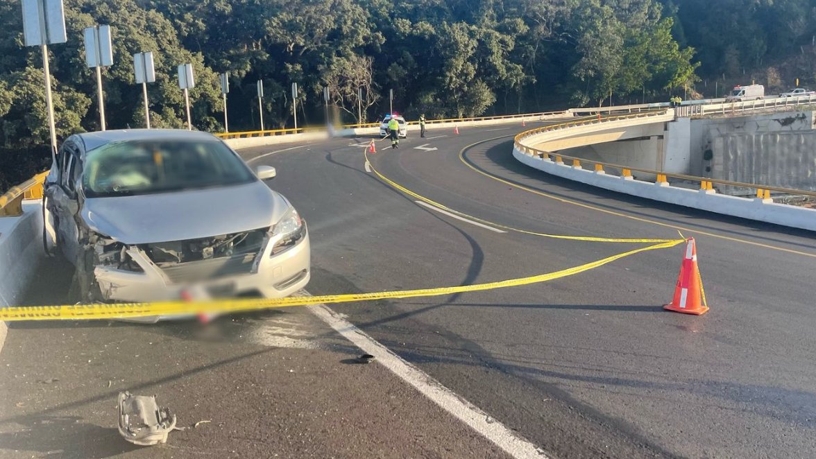 Accidente sobre la México-Cuernavaca deja 4 muertos Accidente sobre la México-Cuernavaca deja 4 muertos