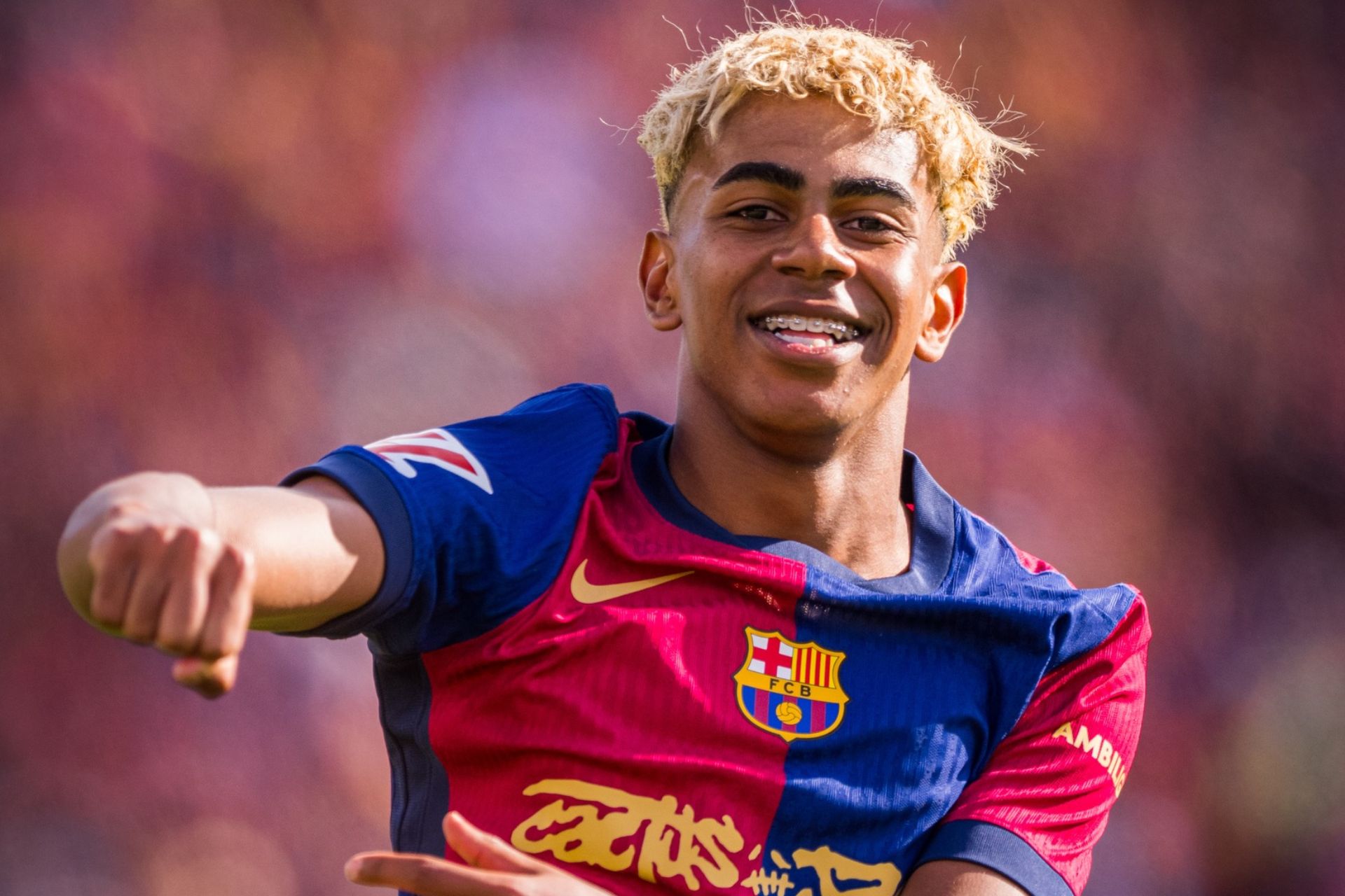 Lamine Yamal Ampl a Su Contrato Con El Barcelona Hasta 2031