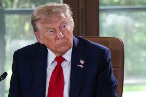 Trump dice que Irán acabará cerrando un acuerdo sobre su programa nuclear con EE.UU.