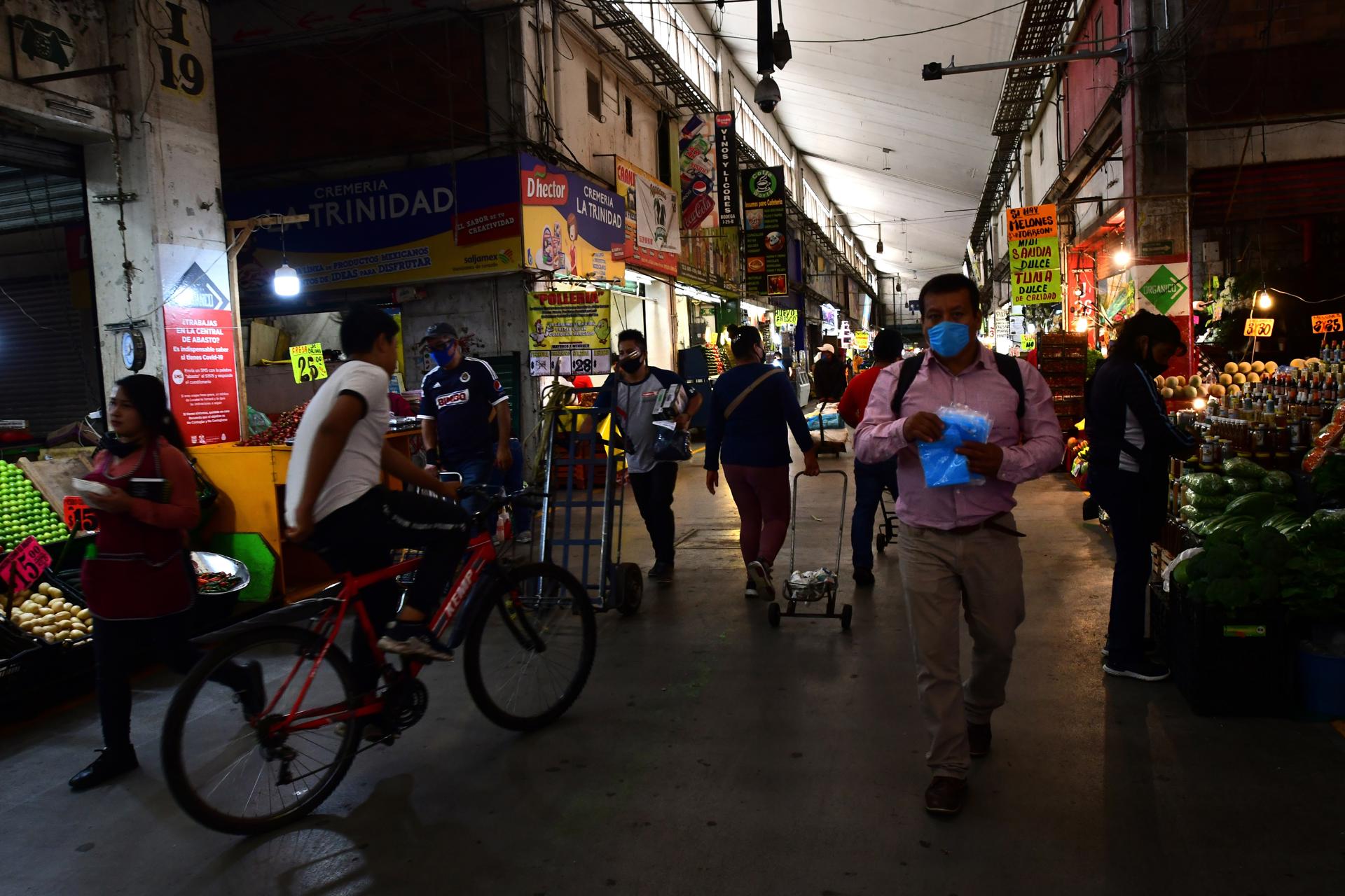 En México casi 40 millones de personas tienen trabajo aunque sin condiciones dignas: ONG