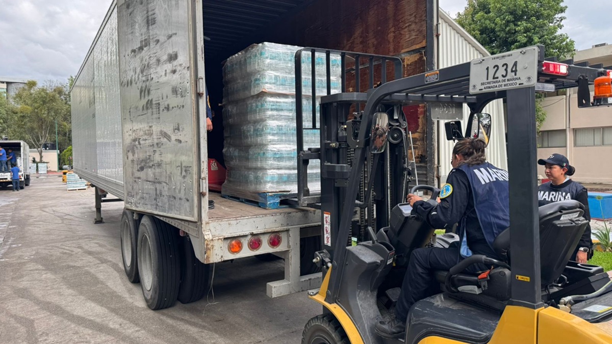 Marina lleva agua y despensas a Oaxaca tras impacto de ‘Erick’