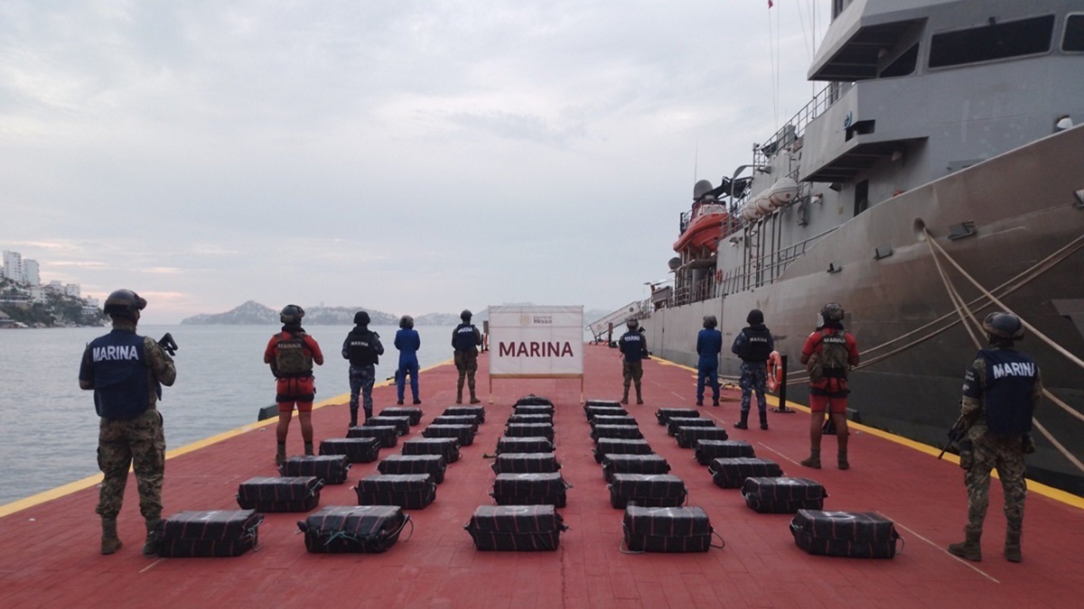 Aseguran más de una tonelada de cocaína frente a costas de Guerrero