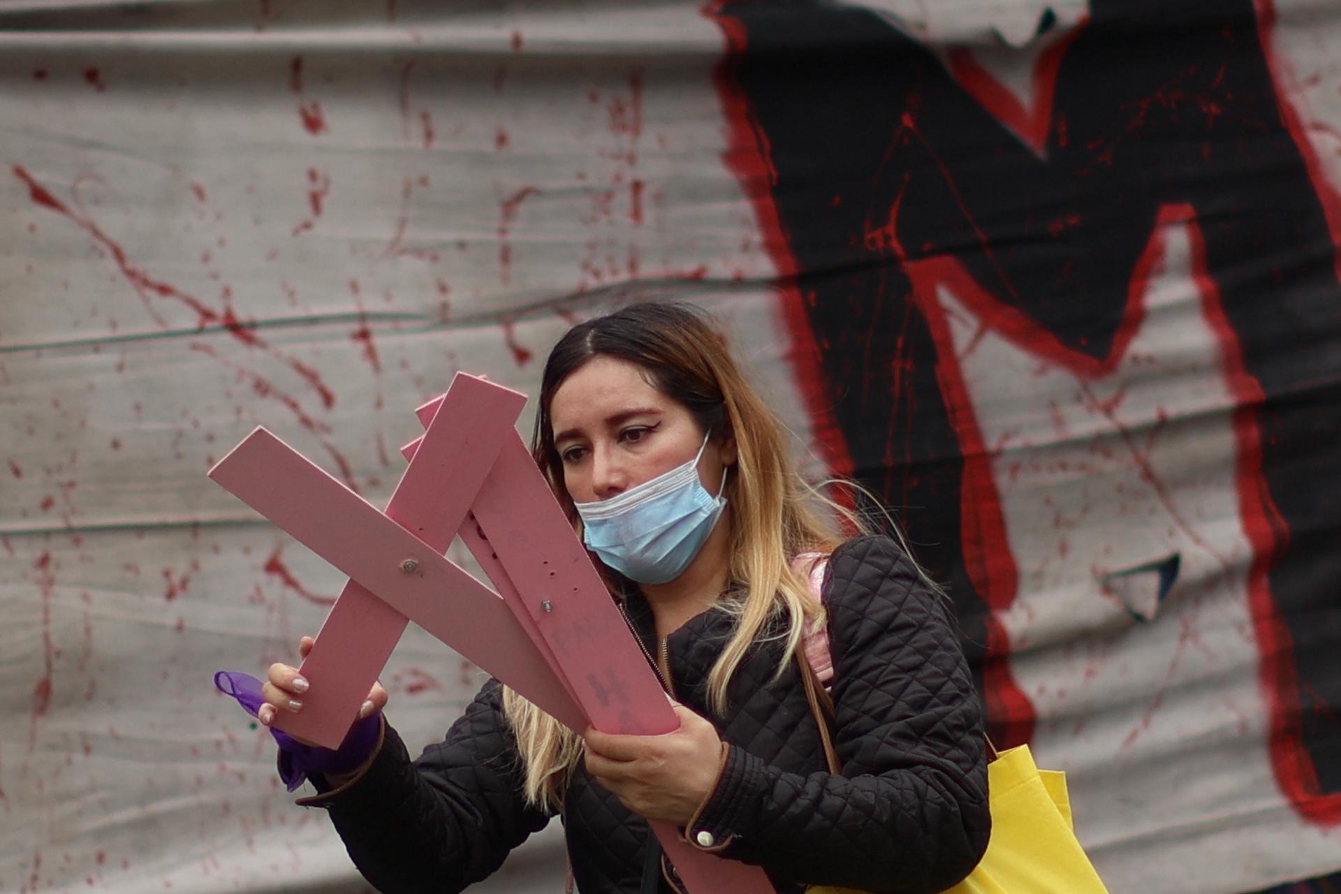 ONG niegan “disminución efectiva” de feminicidios en México, un país “militarizado”