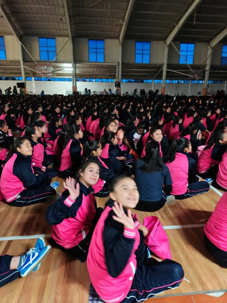 LG lleva la magia del cine a más de 3 mil niñas en el Estado de México - festival-oled-en-villa-de-las-ninas-5-768x1024