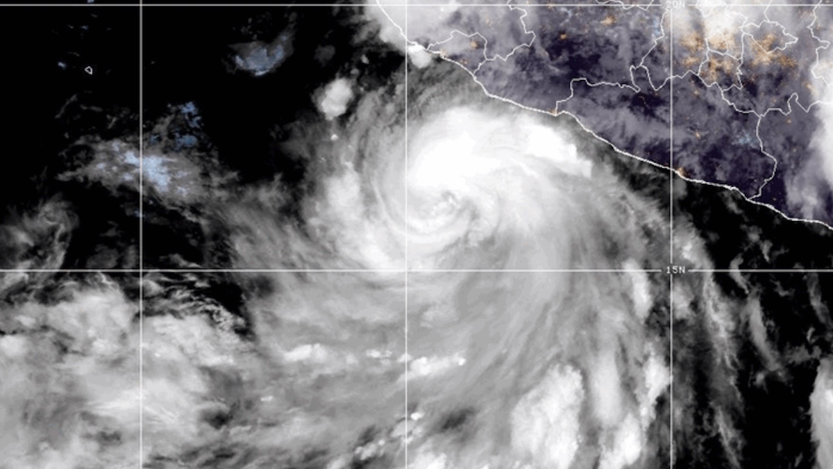 “Flossie” ya es huracán; dejará fuertes lluvias en Gro, Michoacán, Colima y Jalisco