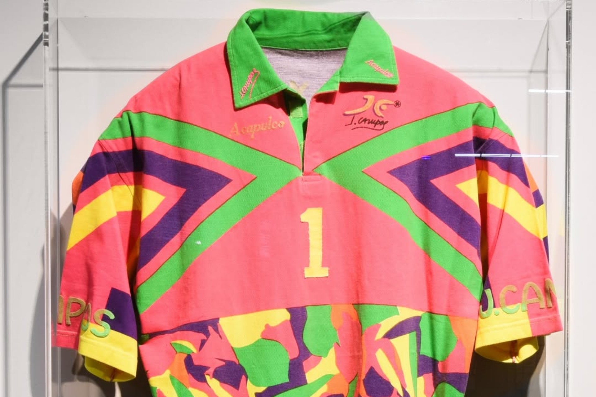 Museo FIFA rinde homenaje al portero Jorge Campos Museo FIFA rinde homenaje al portero Jorge Campos